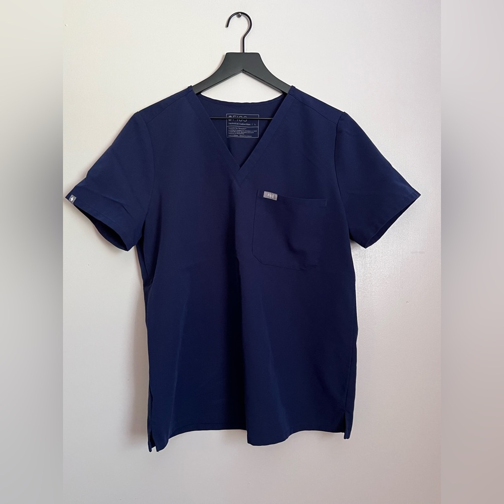 Figs Women’s Navy Catarina One-Pocket Scrub Top